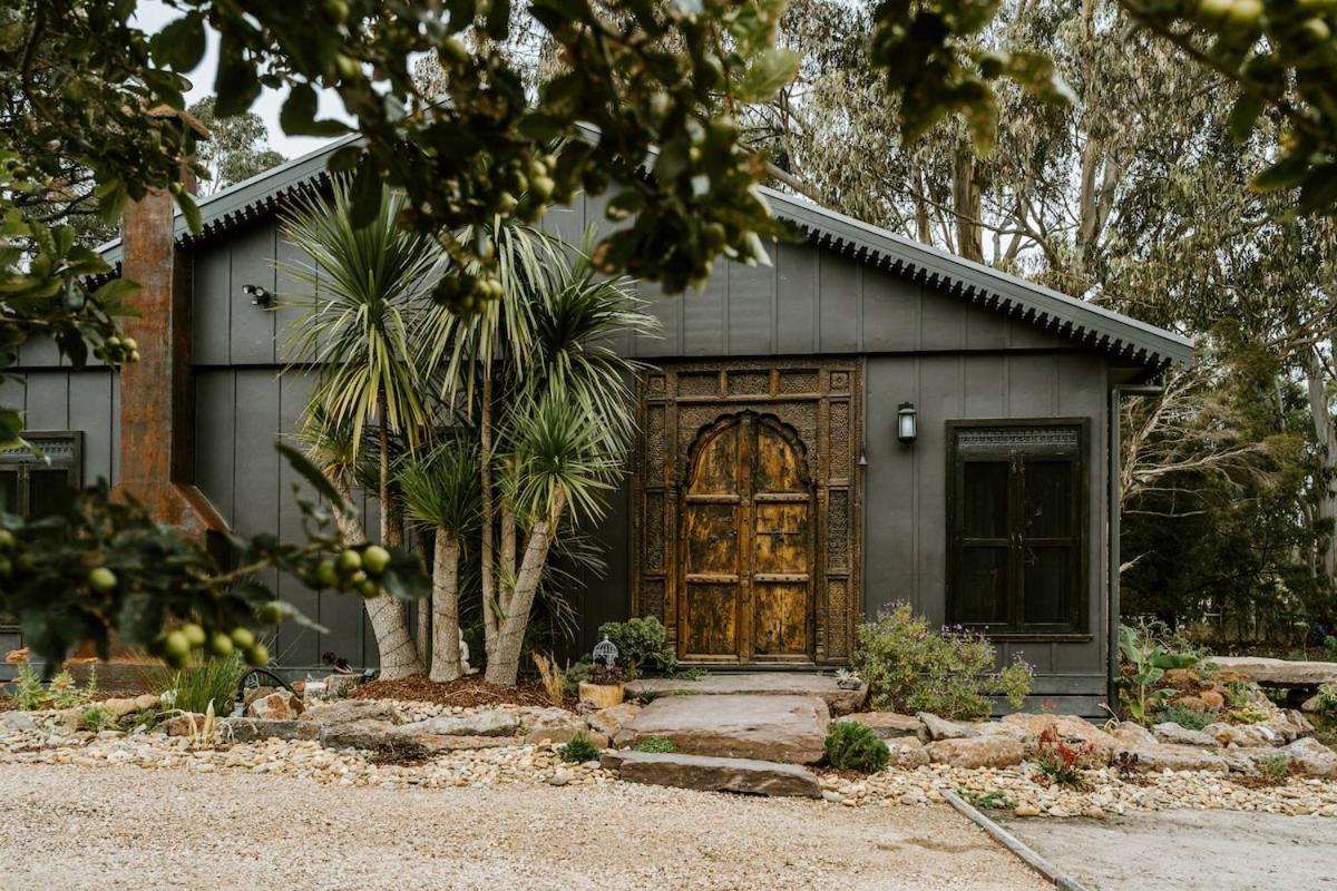 Launching Place The Temple - Country Farm Retreat 빌라 외부 사진