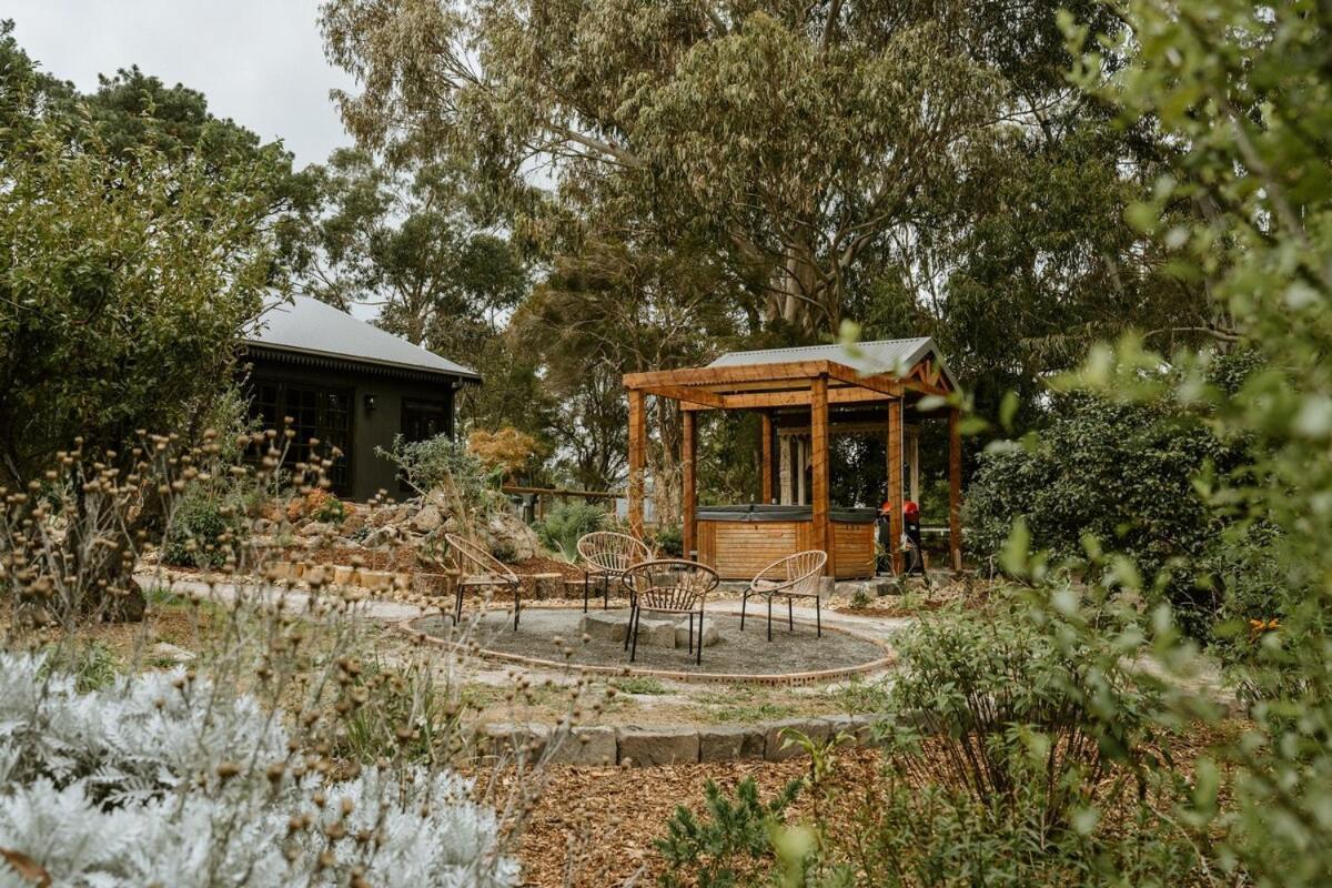 Launching Place The Temple - Country Farm Retreat 빌라 외부 사진